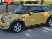 Usado Mini ONE 75 CV (55 kW) 2009 Amarillo Utilitario