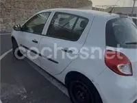 Usado Renault Clio III Collection 75 CV (55 kW) 2014 Blanco Berlina