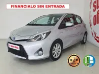 Usado Toyota Yaris Hybrid Active 100 CV (73 kW) 2012 Gris / plata Berlina