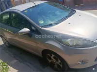 Usado Ford Fiesta Trend 68 CV (50 kW) 2011 Blanco Berlina