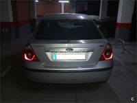 Usado Ford Mondeo Ghia 130 CV (95 kW) 2004 Gris / plata Berlina