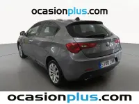 Usado Alfa Romeo Giulietta 120 CV (88 kW) 2016 Gris / plata Berlina