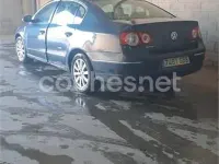 Usado VW Passat Highline 140 CV (102 kW) 2008 Azul Berlina