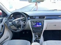 Usado Seat Toledo Style 105 CV (77 kW) 2014 Rojo Utilitario