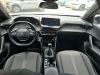 Usado Peugeot 2008 Allure 101 CV (74 kW) 2023 Plateado SUV