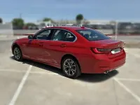 Usado BMW 318 143 CV (105 kW) 2023 Rojo Berlina
