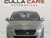 Usado Peugeot 5008 Active 120 CV (88 kW) 2016 Gris / plata Monovolumen