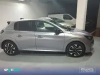 Usado Peugeot 208 Allure 110 CV (80 kW) 2025 Gris Utilitario