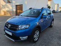 Usado Dacia Sandero Stepway 90 CV (66 kW) 2015 Azul Berlina