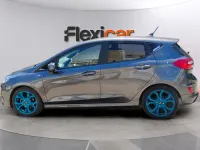 Usado Ford Fiesta Active 95 CV (69 kW) 2020 Gris Utilitario