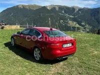 Usado Jaguar XE Prestige 180 CV (132 kW) 2017 Rojo Berlina