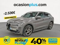 Usado Alfa Romeo Stelvio Sprint 190 CV (139 kW) 2022 Gris / plata SUV
