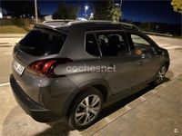 Usado Peugeot 2008 Allure 130 CV (95 kW) 2017 Gris / plata SUV
