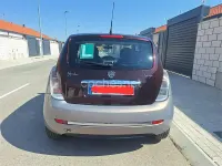 Usado Lancia Ypsilon 90 CV (66 kW) 2008 Beige Utilitario