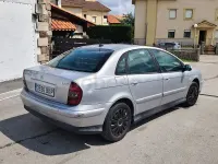 Usado Citroën C5 Exclusive 138 CV (101 kW) 2001 Gris / plata Berlina