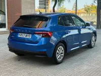 Usado Skoda Fabia Selection 95 CV (69 kW) 2025 Azul Utilitario