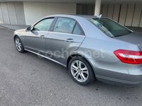Usado Mercedes E250 Elegance 204 CV (150 kW) 2011 Gris / plata Berlina