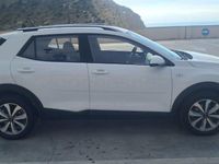 Usado Kia Stonic 100 CV (73 kW) 2022 Blanco SUV