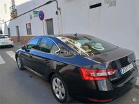Usado Skoda Superb Ambition 150 CV (110 kW) 2018 Negro Berlina