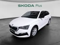 Usado Skoda Scala Style 116 CV (85 kW) 2021 Blanco Utilitario