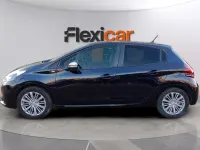 Usado Peugeot 208 Access 82 CV (60 kW) 2016 Negro Utilitario