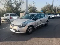 Usado Renault Clio IV Expression 75 CV (55 kW) 2014 Gris / plata Berlina