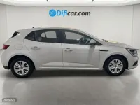Usado Renault Mégane IV Life 95 CV (69 kW) 2019 Blanco Berlina