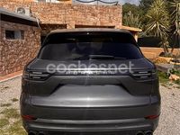 Usado Porsche Cayenne 462 CV (339 kW) 2018 Gris / plata SUV