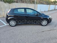Usado Fiat Punto Easy 69 CV (50 kW) 2014 Negro Utilitario