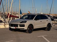 Usado Porsche Cayenne S E-Hybrid 519 CV (381 kW) 2024 Gris / plata SUV