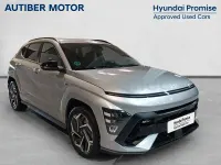 Usado Hyundai Kona N Line 198 CV (145 kW) 2023 Gris / plata SUV