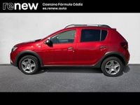 Usado Dacia Sandero Comfort 90 CV (66 kW) 2020 Rojo Utilitario