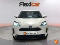 Begagnad Toyota Yaris Cross Active 116 HK (85 kW) 2024 Vit SUV