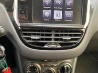 Usado Peugeot 208 Style 68 CV (50 kW) 2015 Negro Utilitario