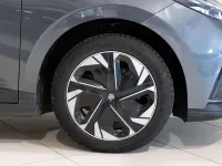 Usado MG MG4 EV 125 kW (170 CV) 2023 Gris Utilitario