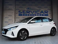 Usado Hyundai i20 100 CV (73 kW) 2022 Gris / plata Utilitario