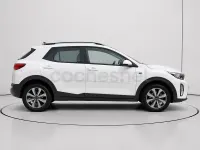 Usado Kia Stonic 100 CV (73 kW) 2022 Blanco SUV