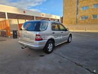 Usado Mercedes ML270 163 CV (119 kW) 2001 Gris / plata SUV