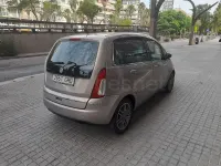 Usado Lancia Musa 90 CV (66 kW) 2008 Beige Monovolumen
