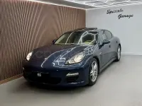 Begagnad Porsche Panamera 250 HK (183 kW) 2012 Blå Halvkombi