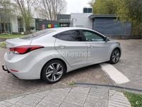 Usado Hyundai Elantra 132 CV (97 kW) 2014 Gris / plata Berlina