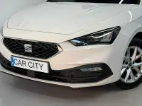 Używany Seat Leon Style 115 KM (84 kW) 2021 Biały Sedan/Limuzyna