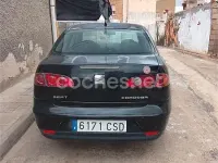 Usado Seat Cordoba 100 CV (73 kW) 2002 Negro Familiar