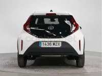 Usado Toyota Aygo X Play 72 CV (52 kW) 2025 Blanco SUV