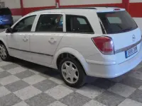 Usado Opel Astra Enjoy 100 CV (73 kW) 2005 Blanco Familiar