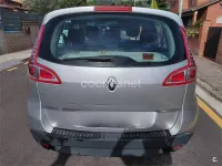 Usado Renault Scenic E-Tech Authentique 85 CV (62 kW) 2010 Gris / plata Monovolumen