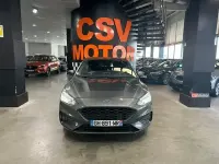Usado Ford Focus ST-Line 120 CV (88 kW) 2022 Gris Utilitario