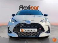 Usado Toyota Yaris Plus 130 CV (95 kW) 2024 Gris Utilitario