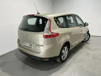 Usado Renault Grand Scénic Expression 105 CV (77 kW) 2010 Beige Monovolumen