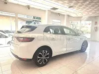Usado Renault Mégane Business 115 CV (84 kW) 2019 Blanco Berlina